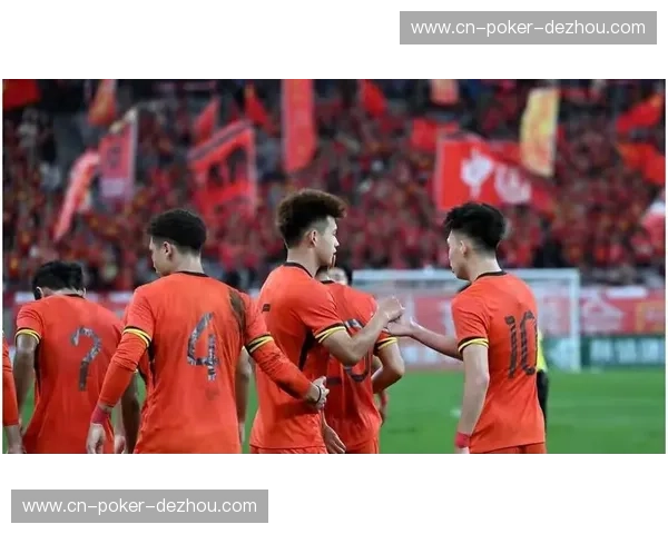 中场人数优势强化控制 三中卫保护释放进攻属性前插